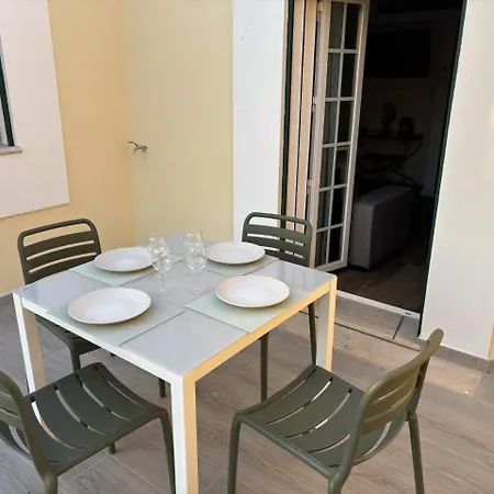 Safira Apartman *